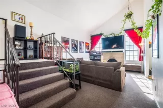 Photo #2: 2359570 Listing