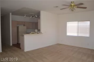 Photo #4: 2359586 Listing 