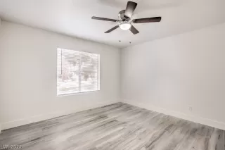 Photo #5: 2359591 Listing 