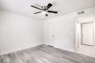 Photo #6: 2359591 Listing 