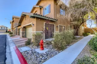 Photo #2: 2359679 Listing 