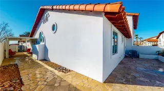 Photo #3: 2359681 Listing 