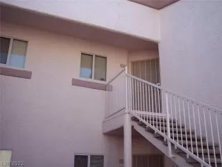 Photo #2: 2359690 Listing 