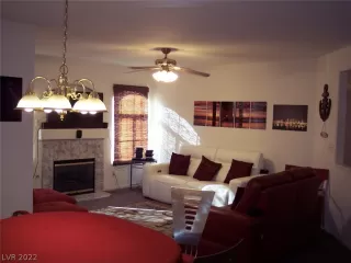 Photo #5: 2359690 Listing 