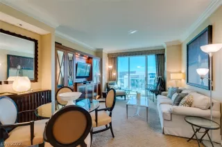 Photo #4: 2359694 Listing