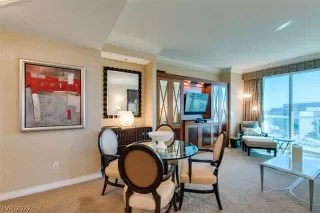 Photo #5: 2359694 Listing