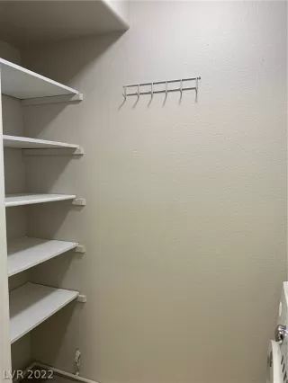 Photo #6: 2359720 Listing 