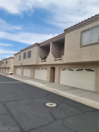 Photo #1: 2359730 Listing 