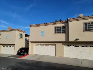 Photo #3: 2359730 Listing 