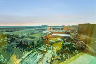 Photo #4: 2359760 Listing 