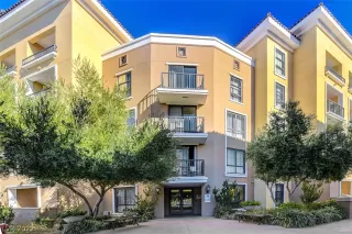 Photo #1: 2359811 Listing 