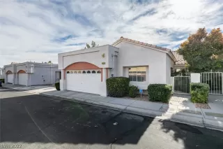 Photo #1: 2359823 Listing