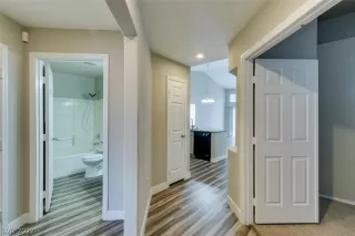 Photo #3: 2359823 Listing