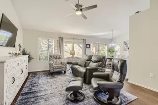 Photo #2: 2359827 Listing