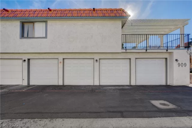 MLS: 2359830 Condo For Sale