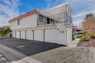 Photo #2: 2359830 Listing