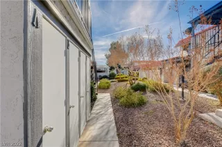 Photo #6: 2359830 Listing