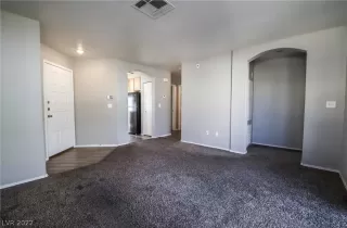 Photo #6: 2359842 Listing