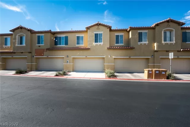 MLS: 2359863 Condo For Sale