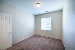 Photo #5: 2359863 Listing 