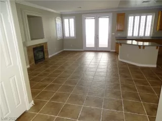 Photo #3: 2359876 Listing 