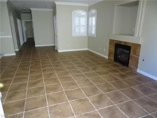 Photo #5: 2359876 Listing 