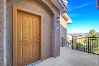 Photo #2: 2359880 Listing