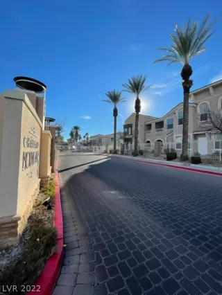 Photo #2: 2359897 Listing