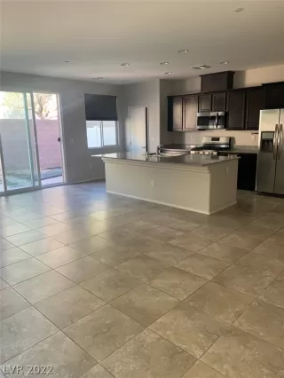 Photo #2: 2359909 Listing 