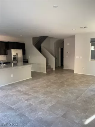 Photo #6: 2359909 Listing 