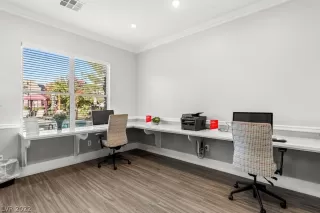 Photo #5: 2359910 Listing 