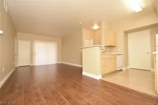 Photo #3: 2359917 Listing 