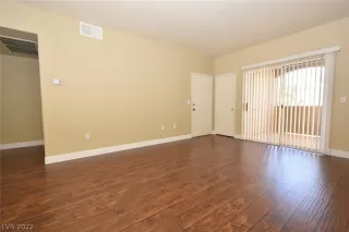 Photo #6: 2359917 Listing 