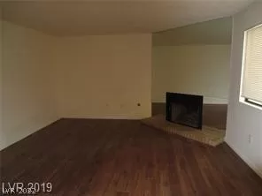 Photo #2: 2359926 Listing