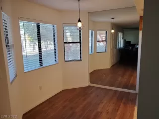 Photo #3: 2359926 Listing