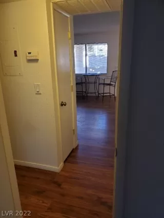 Photo #6: 2359926 Listing