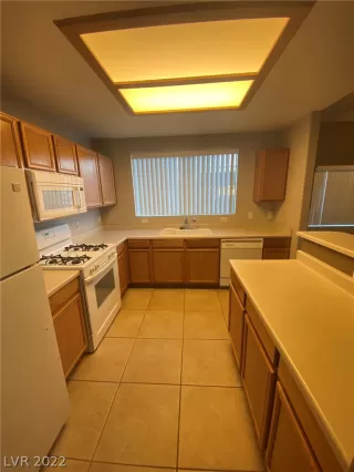 Photo #3: 2359945 Listing 