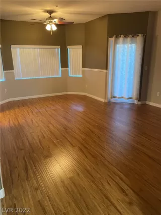 Photo #6: 2359945 Listing 