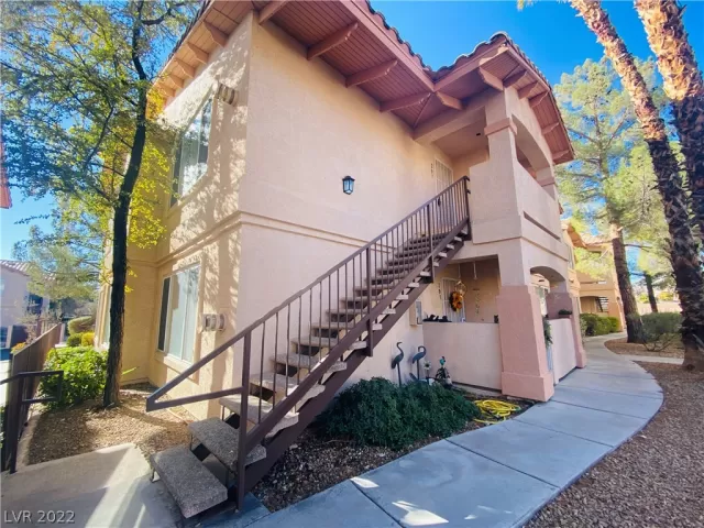 MLS: 2359952 Condo For Sale