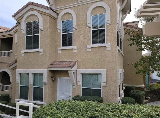 MLS: 2359970 Condo For Sale