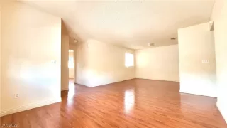 Photo #3: 2359978 Listing 