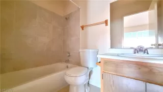 Photo #5: 2359978 Listing 