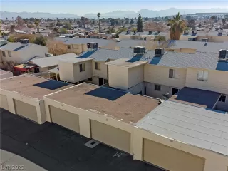 Photo #2: 2359988 Listing