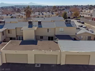 Photo #3: 2359988 Listing