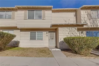 Photo #5: 2359988 Listing