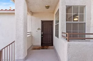 Photo #3: 2360019 Listing