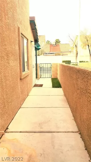 Photo #4: 2360033 Listing