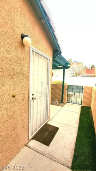 Photo #5: 2360033 Listing