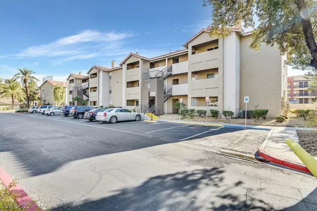 MLS: 2360035 Condo For Sale