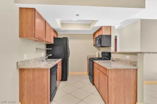 Photo #6: 2360035 Listing